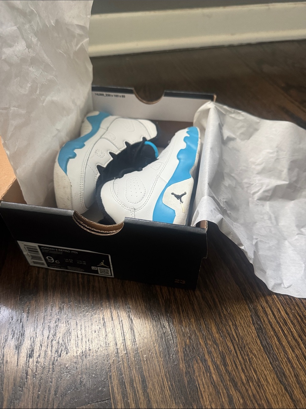 Jordan Kids White & Light Blue Retro Basketball Sneakers